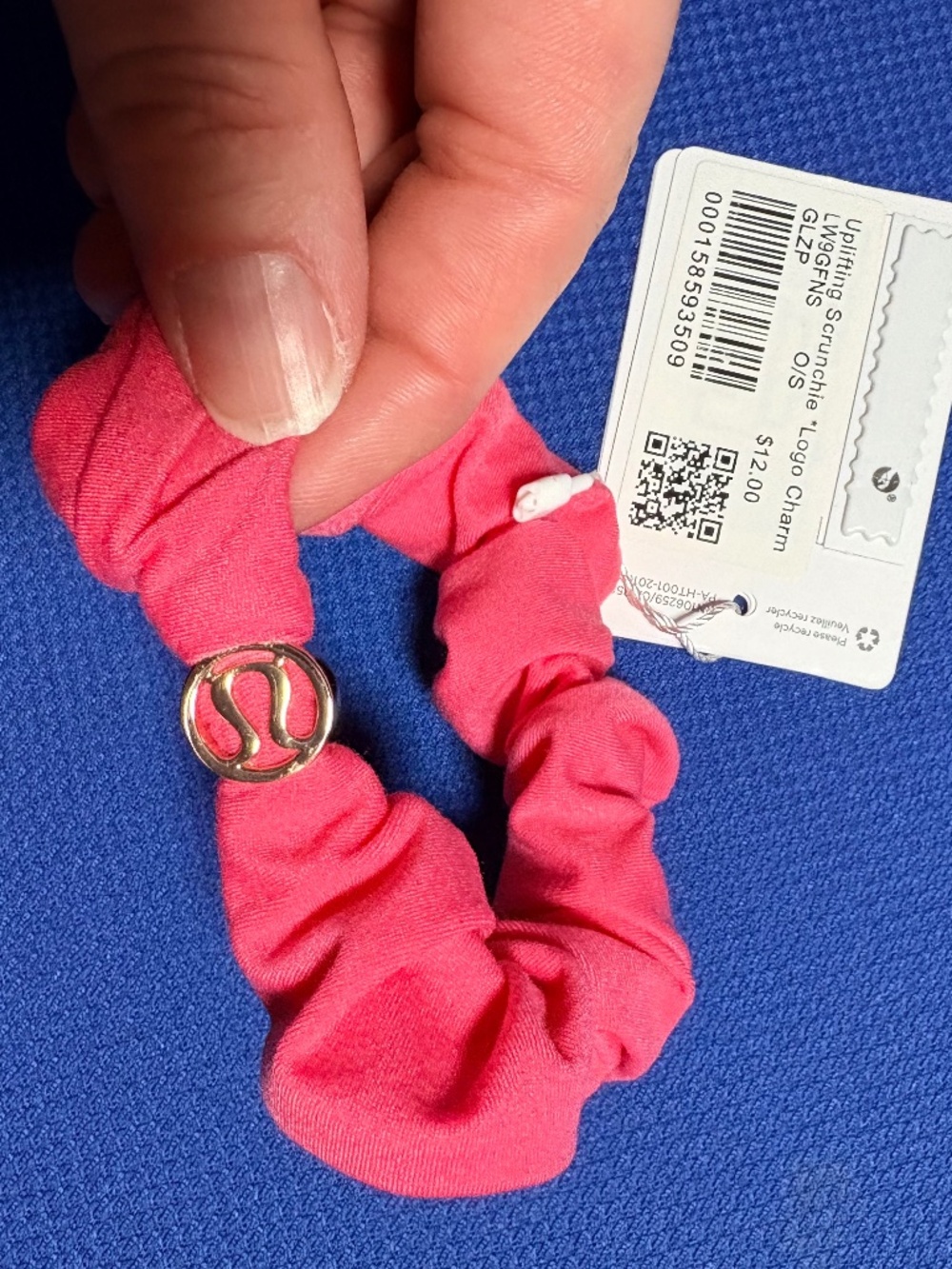 Lululemon Uplifting Scrunchie Logo Charm GLZP Glaze Pink New With Tags